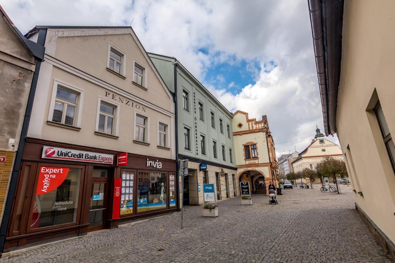 Penzion Na Namesti Dvůr Králové nad Labem Exterior foto