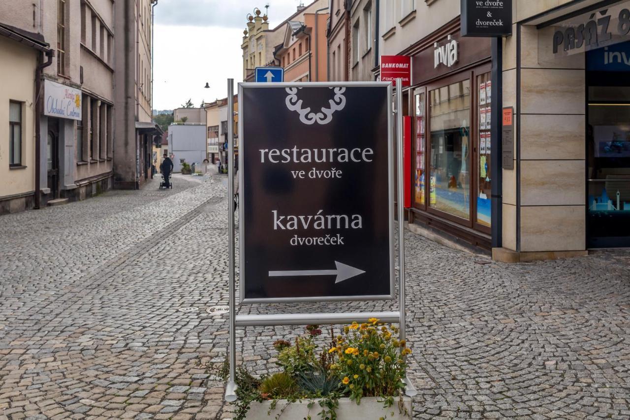 Penzion Na Namesti Dvůr Králové nad Labem Exterior foto